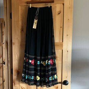 Double D Ranchwear long floral Embroidered Black Skirt size XS